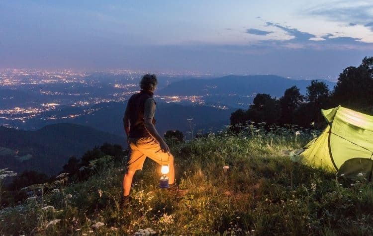 15 Best Solar Camping Lights – Buying Advice