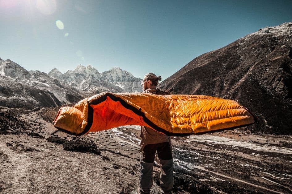 Review of ultralight backpacking quilts