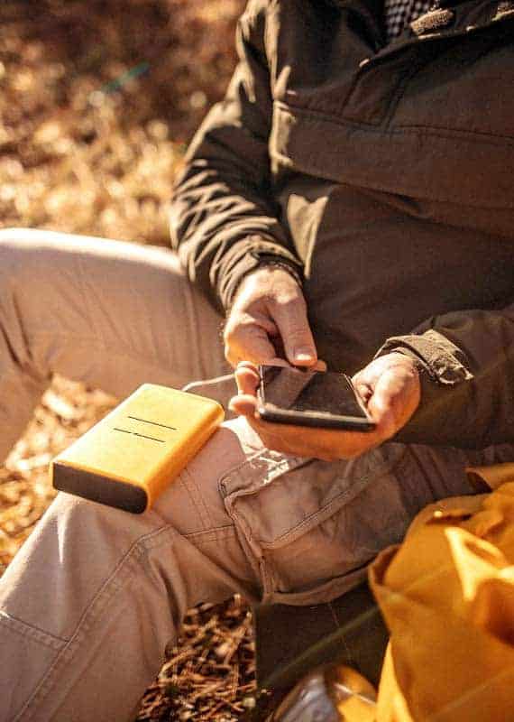 backpack-camp-electronics