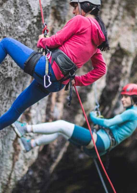 climb-belay-and-rappelling