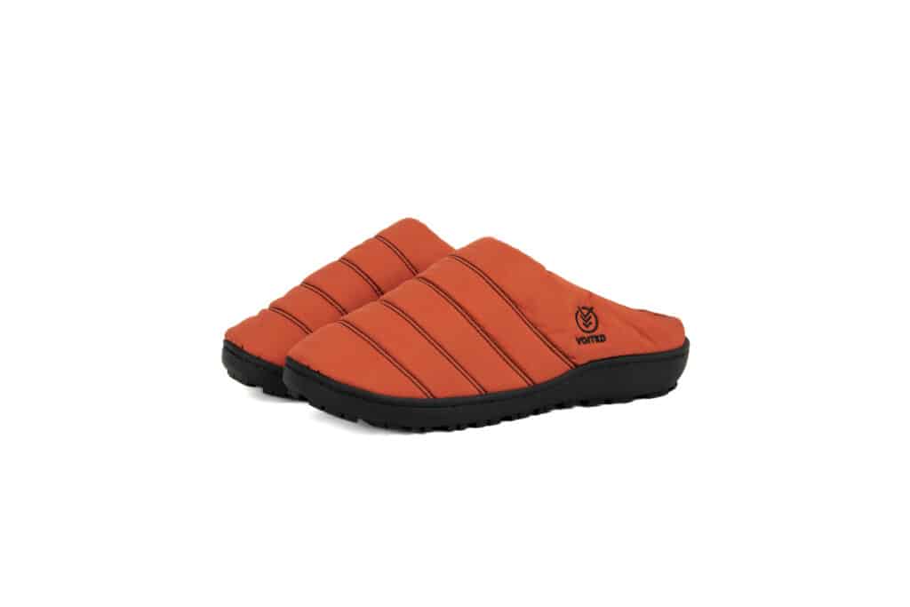 red camp slippers with outdoor sole voited