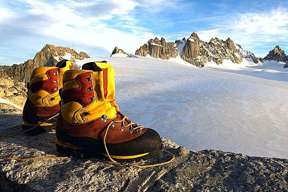 Mens-Mountaineering-Boots