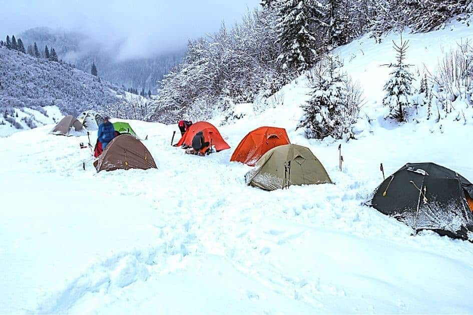 Mountaineering-tents-on-snow