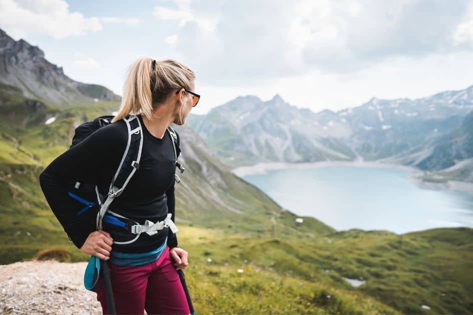 hiking shirts in black