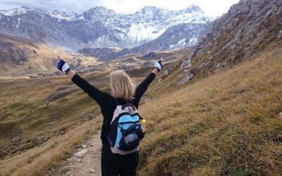 Women’s Hiking Outfits – 10 Ideas You Can Try When Hitting the Trails