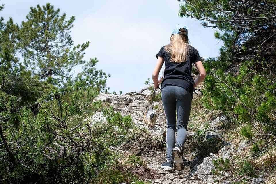 women hiking in legging