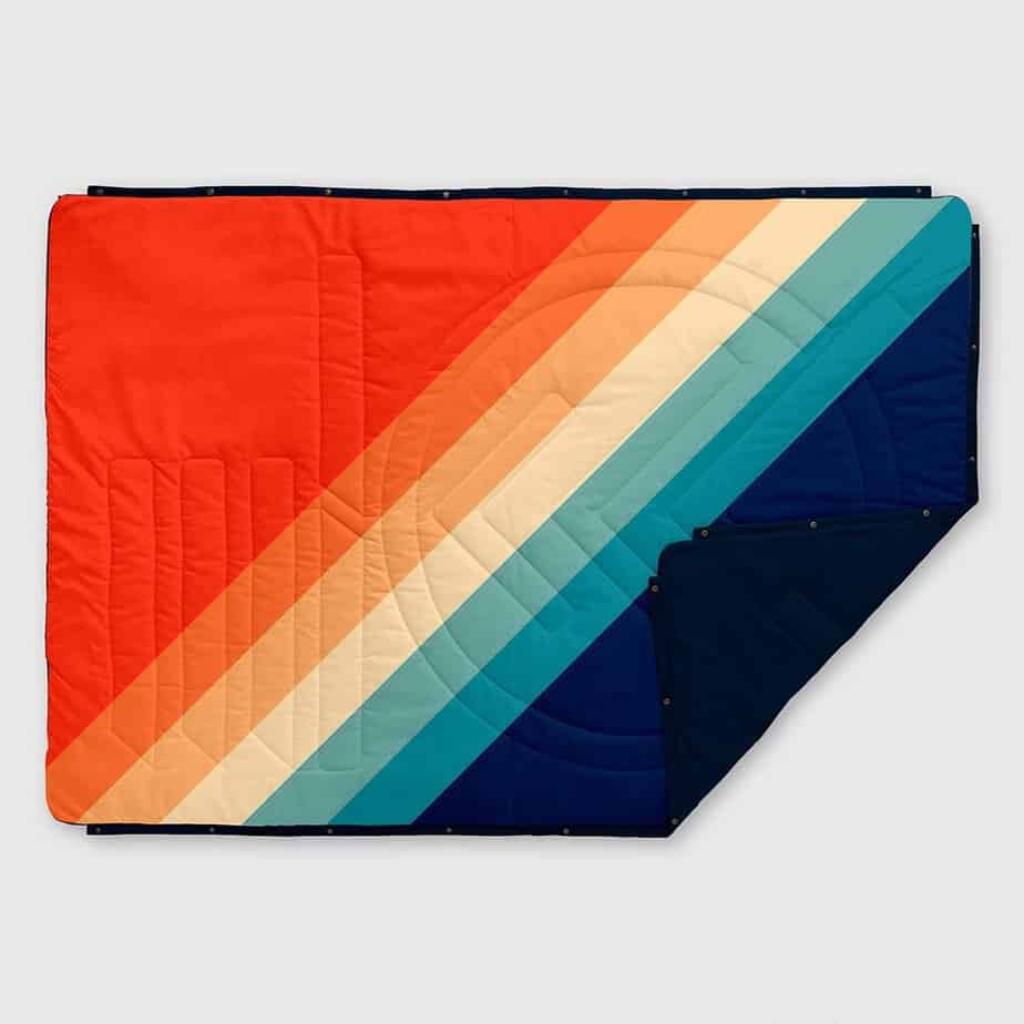 rainbow camping blanket Voited